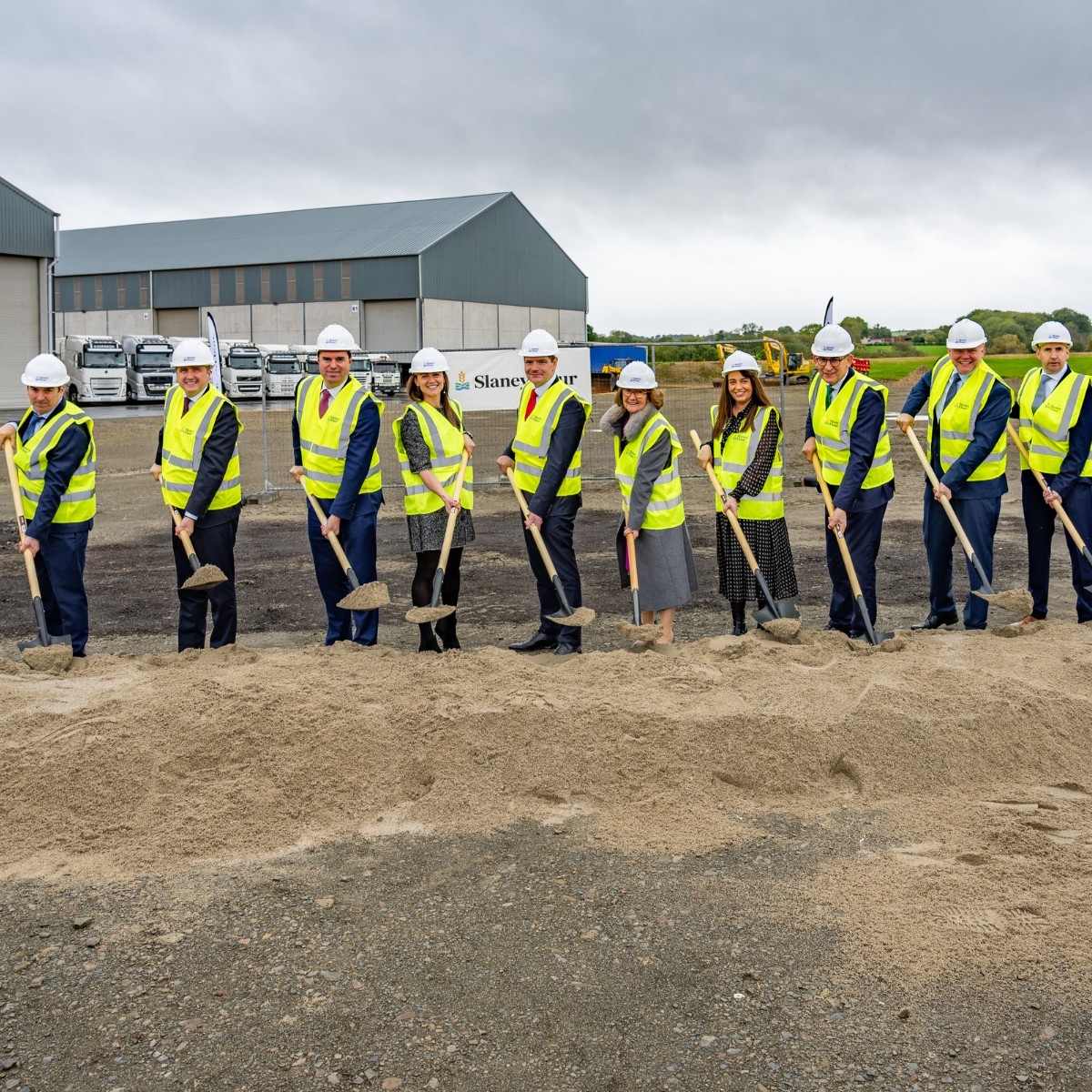 Auxilia Group ad
