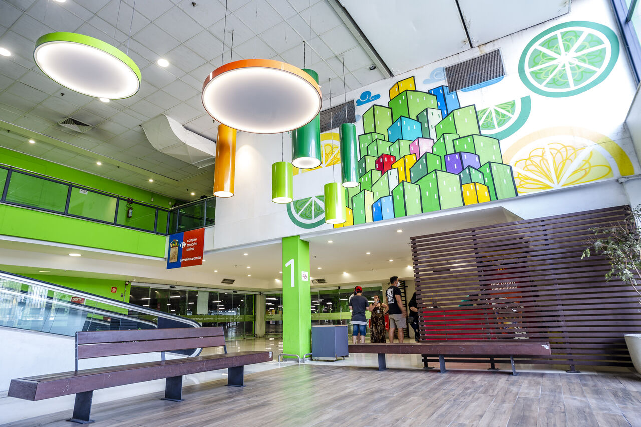 Carrefour Property Brasil ad