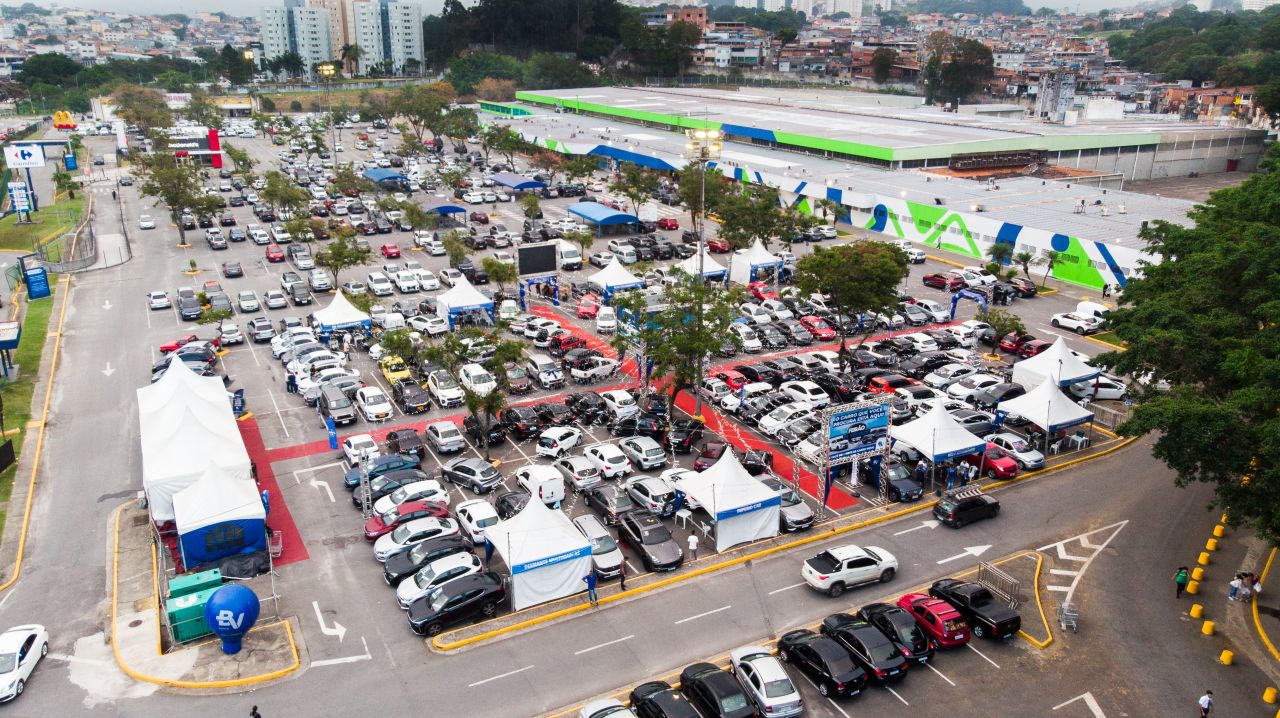 Carrefour Property Brasil ad