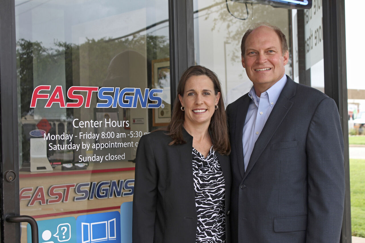 FASTSIGNS® ad