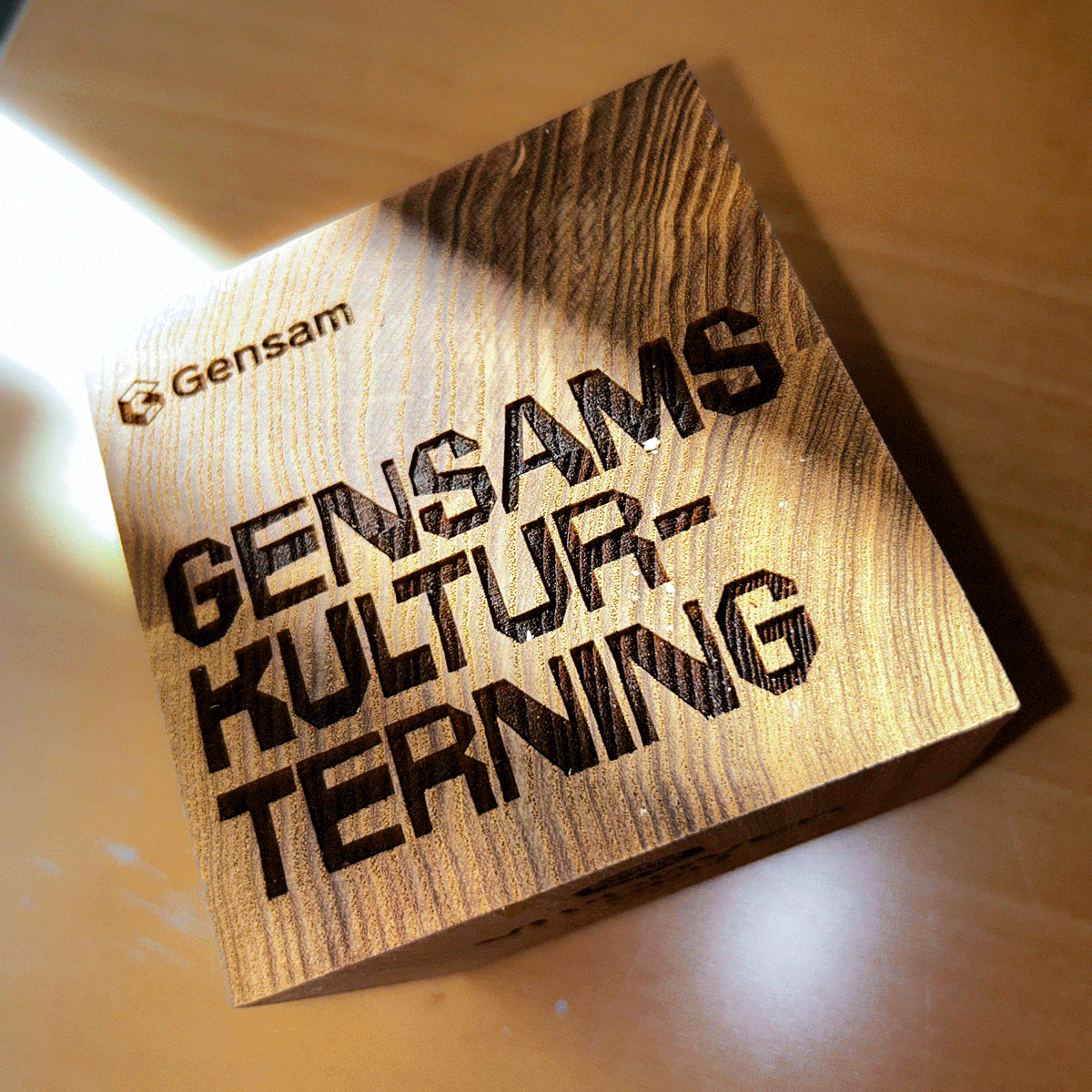 Gensam ad