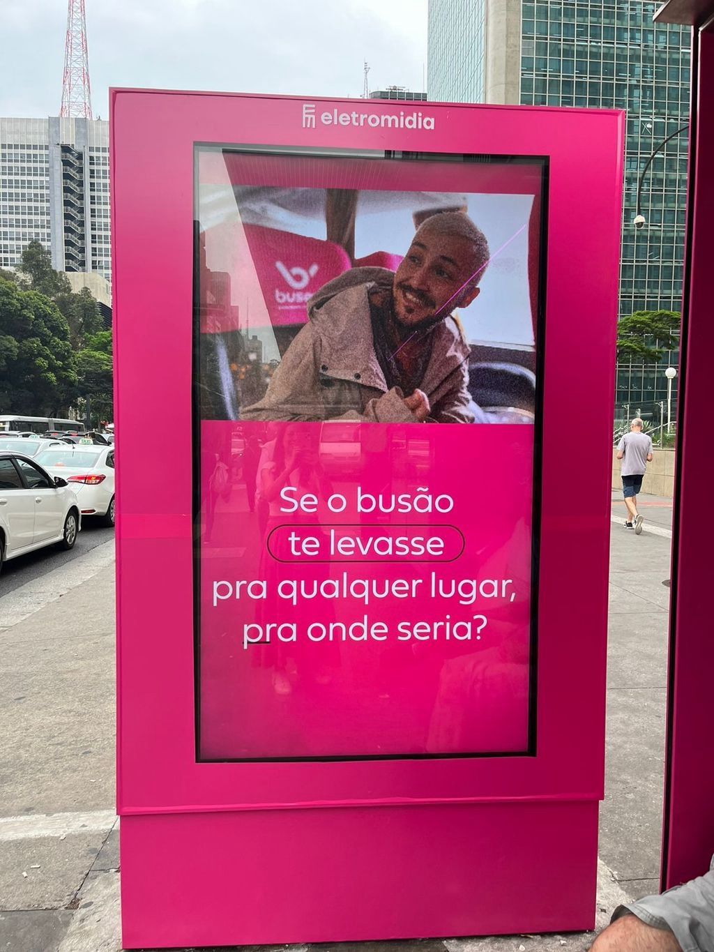 Eletromidia ad