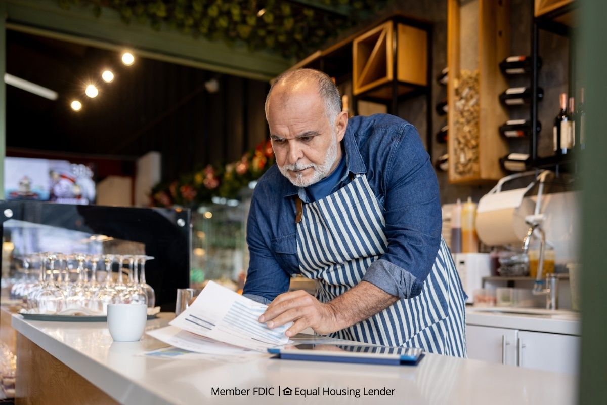 HomeTrust Bank ad