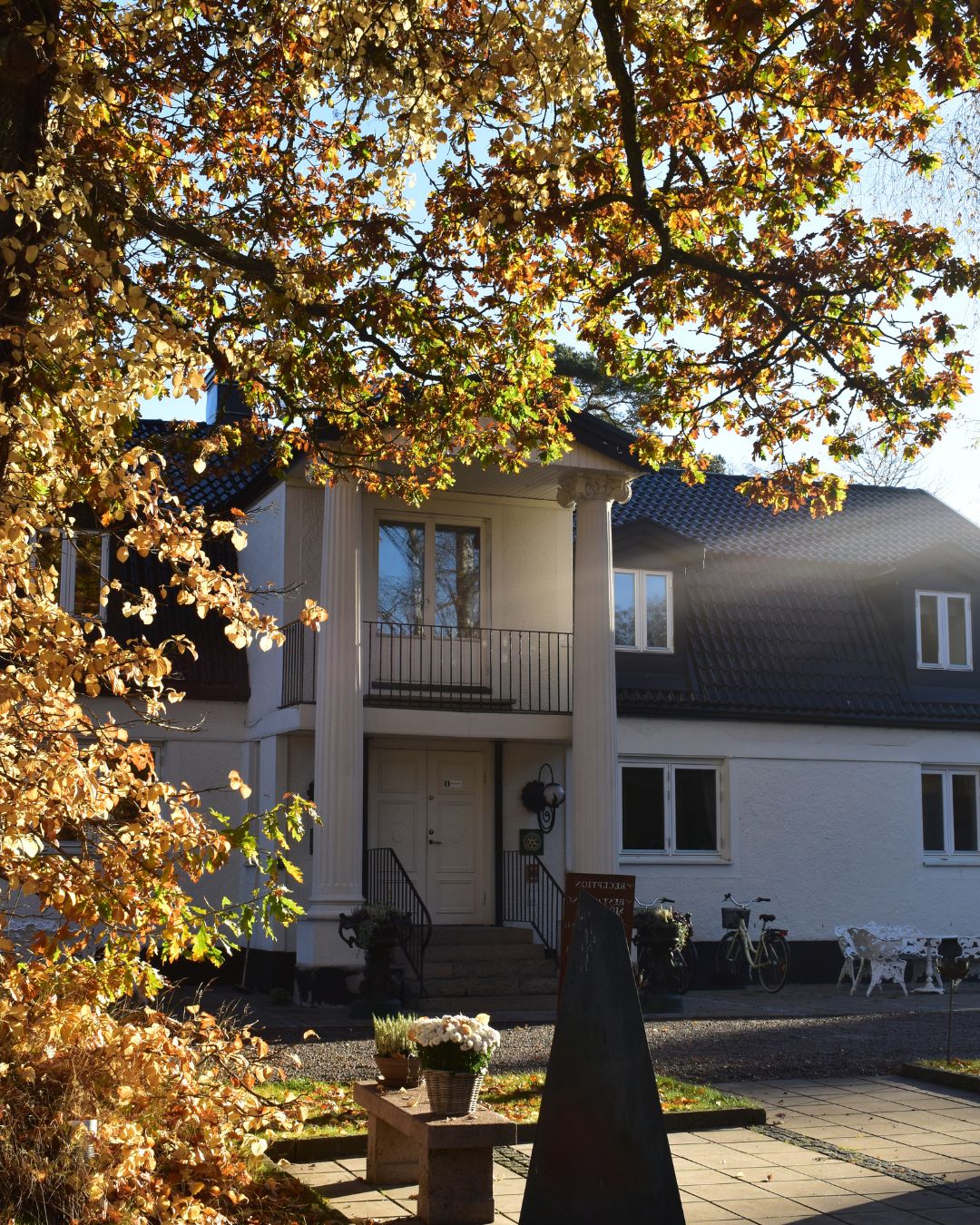 Hällsnäs Hotell & Restaurang ad