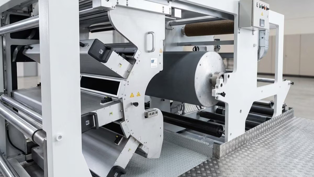 AkzoNobel Coil and Extrusion Coatings ad