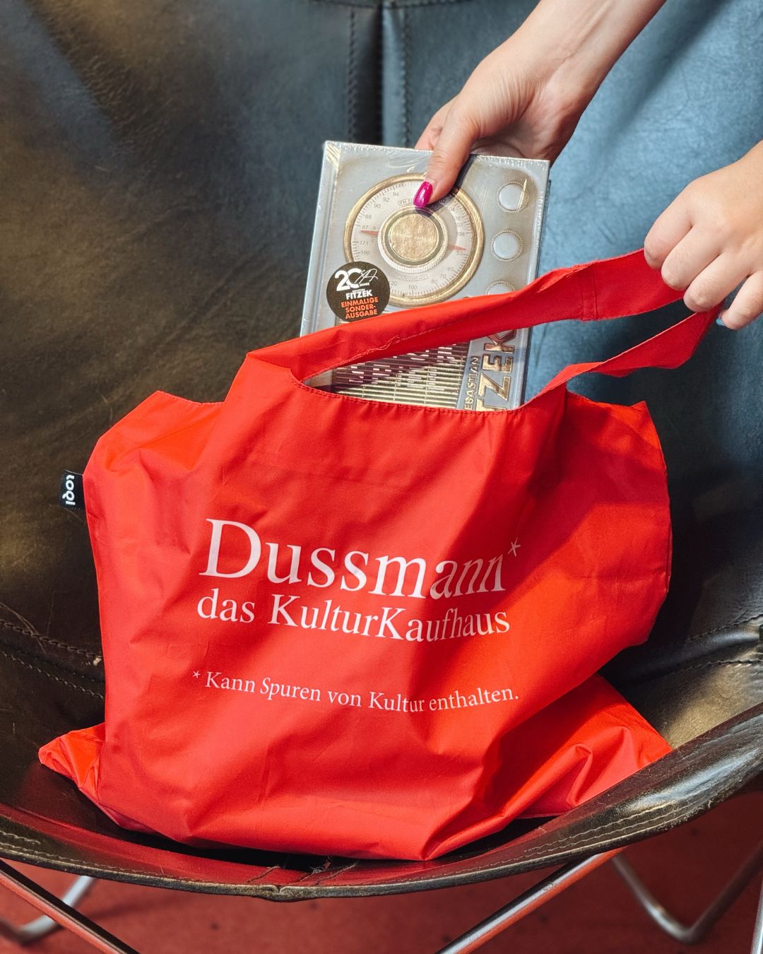 Dussmann das KulturKaufhaus GmbH ad