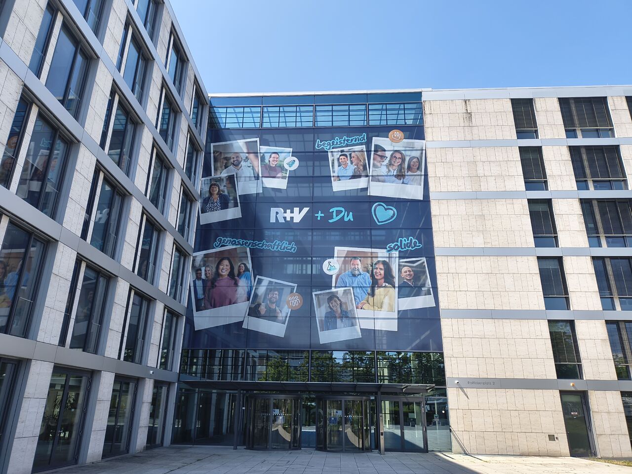 R+V Versicherung ad