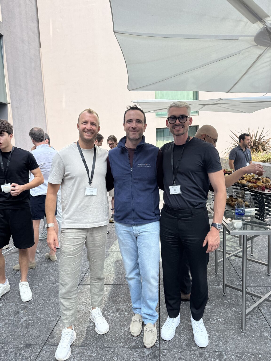 ECOM HOUSE GmbH ad