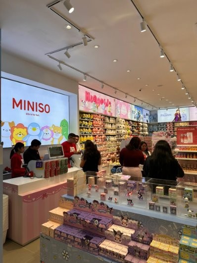 Centros Comerciales Pradera ad