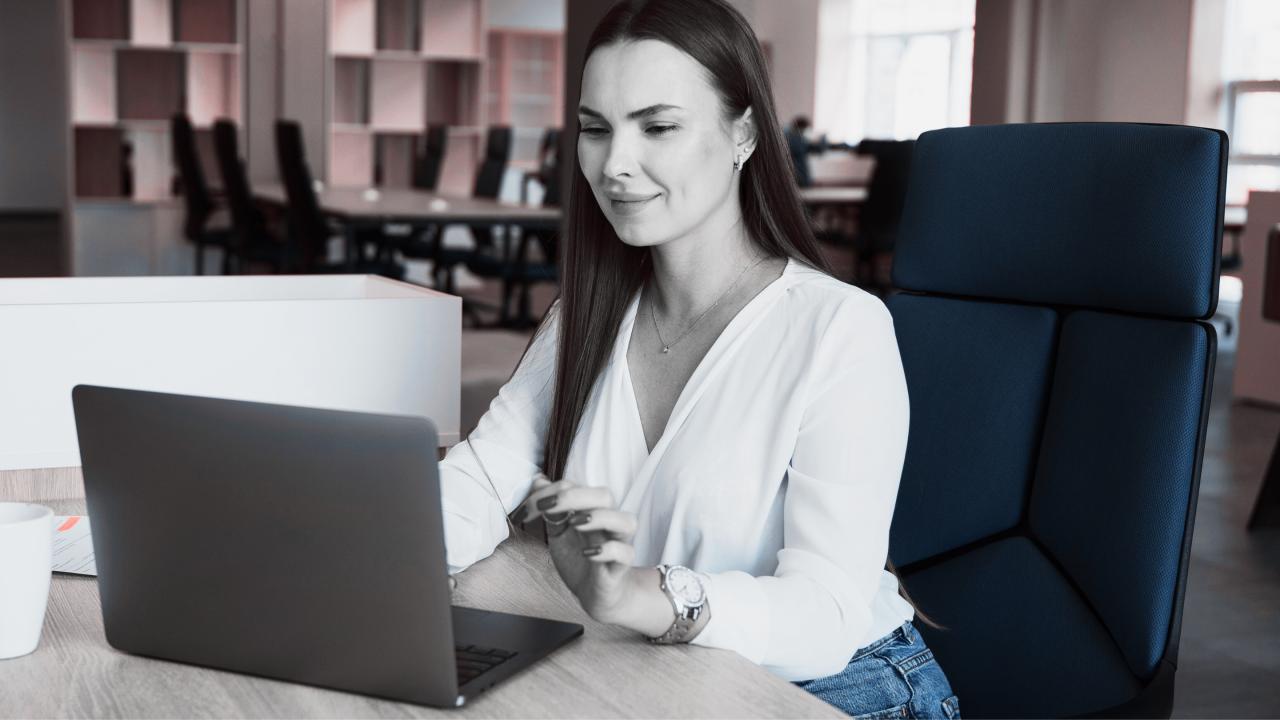 HRlogics ad