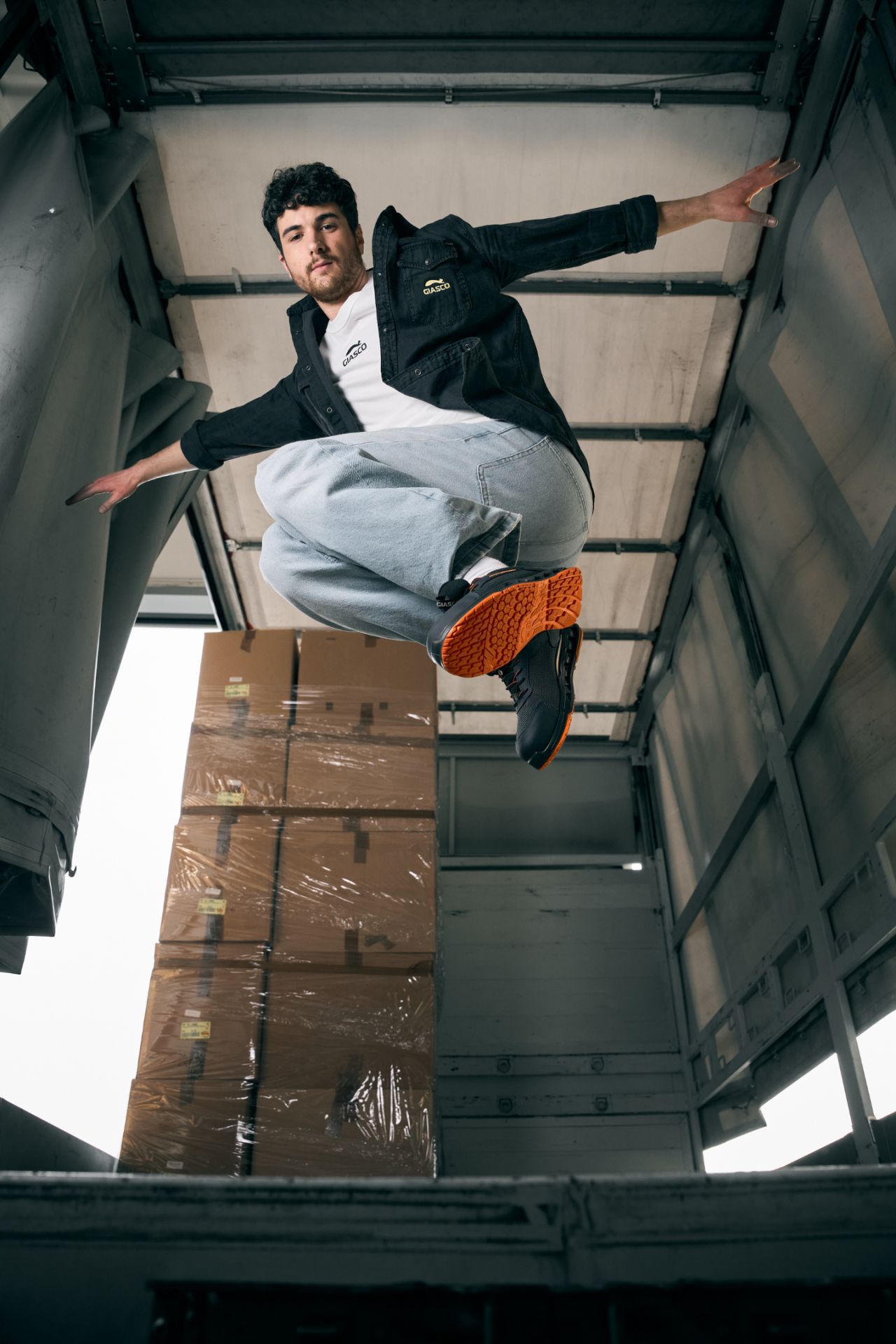 Giasco Safety Shoes ad